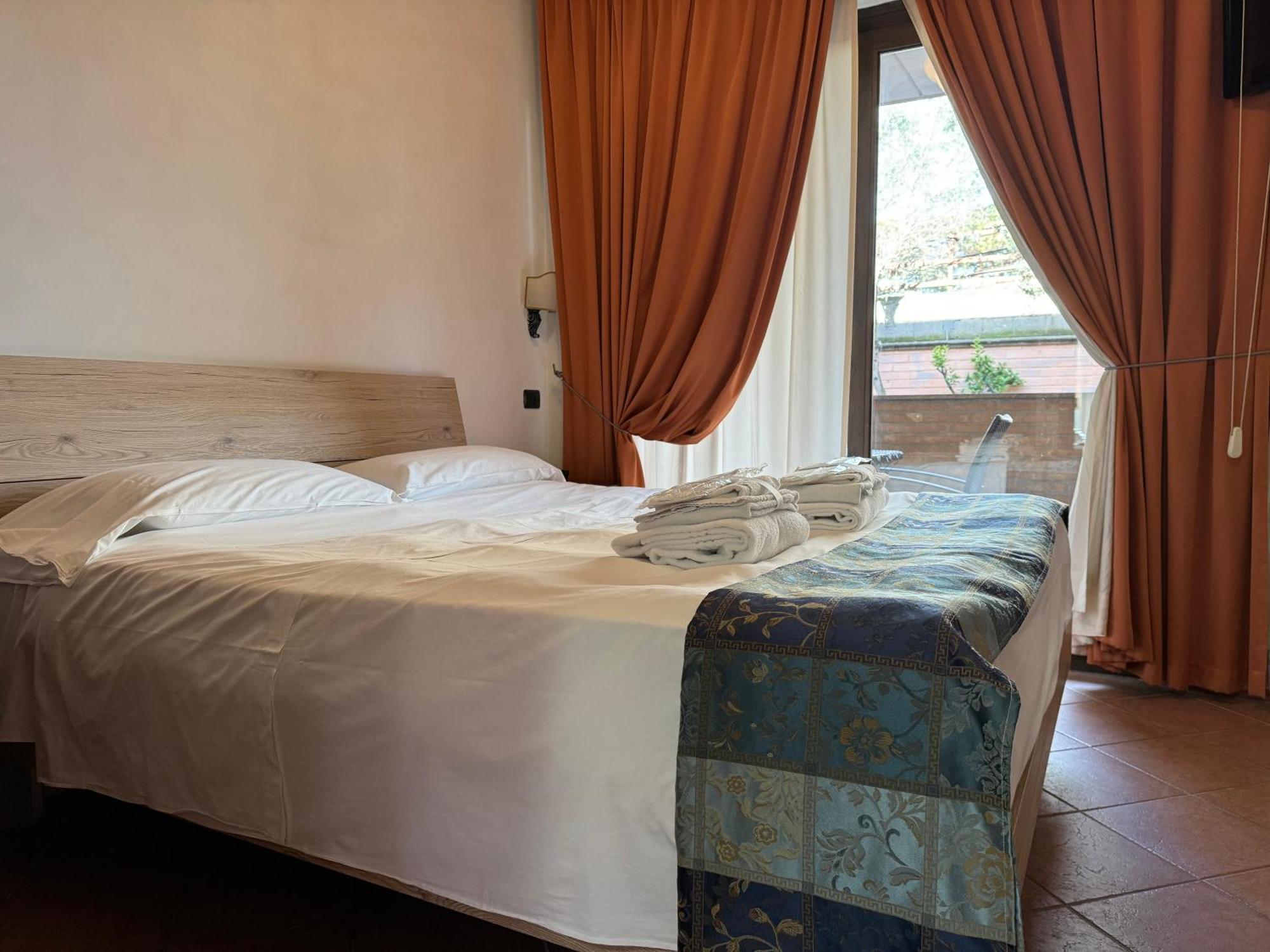 Euro House Inn Airport Fiumicino Exteriér fotografie