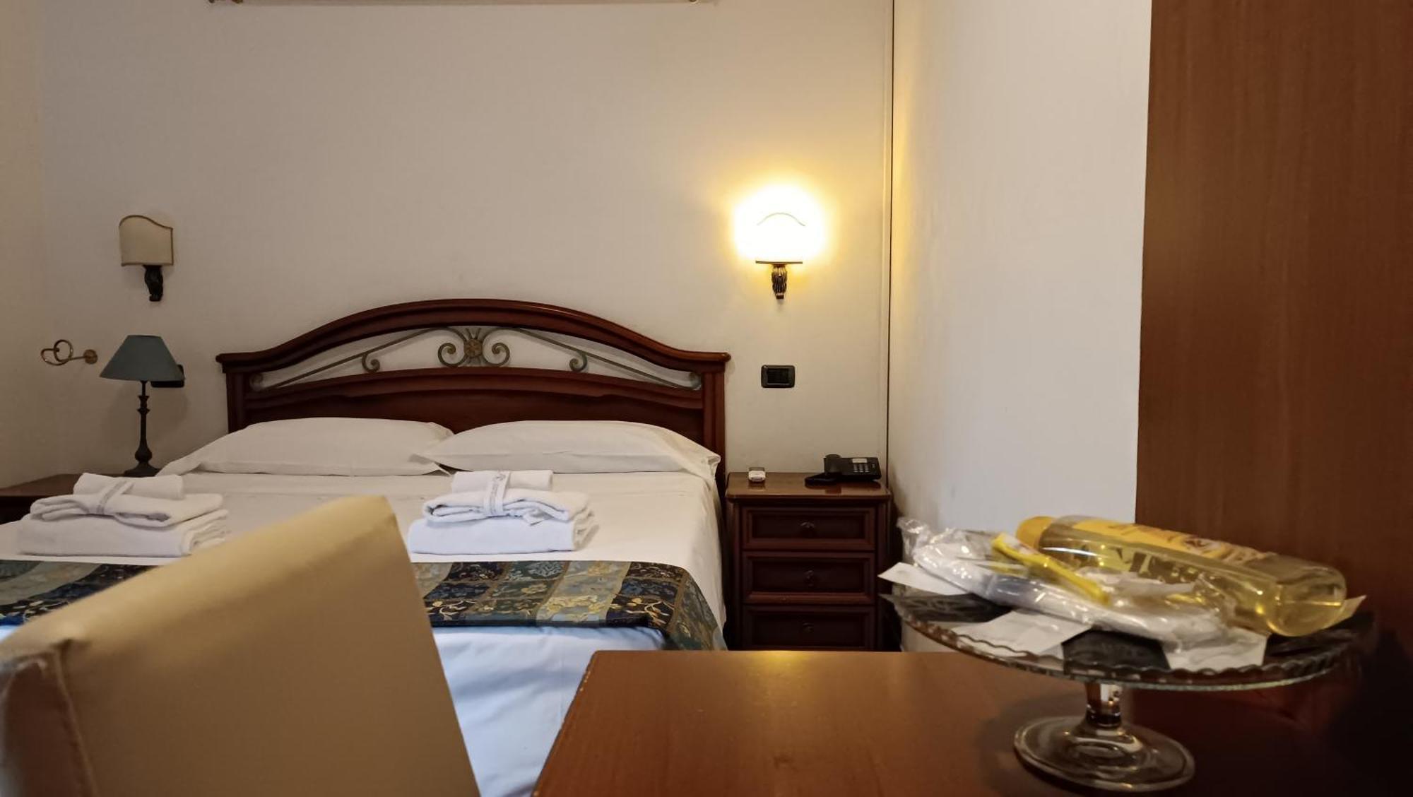 Euro House Inn Airport Fiumicino Exteriér fotografie