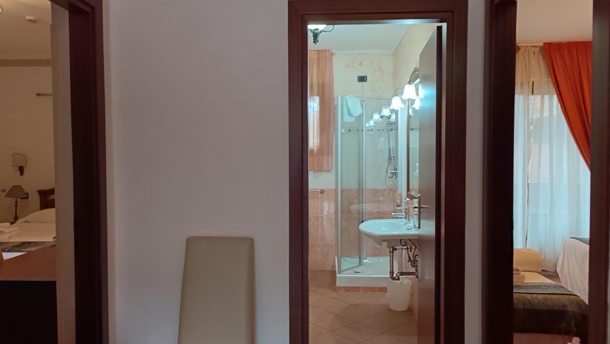 Euro House Inn Airport Fiumicino Exteriér fotografie
