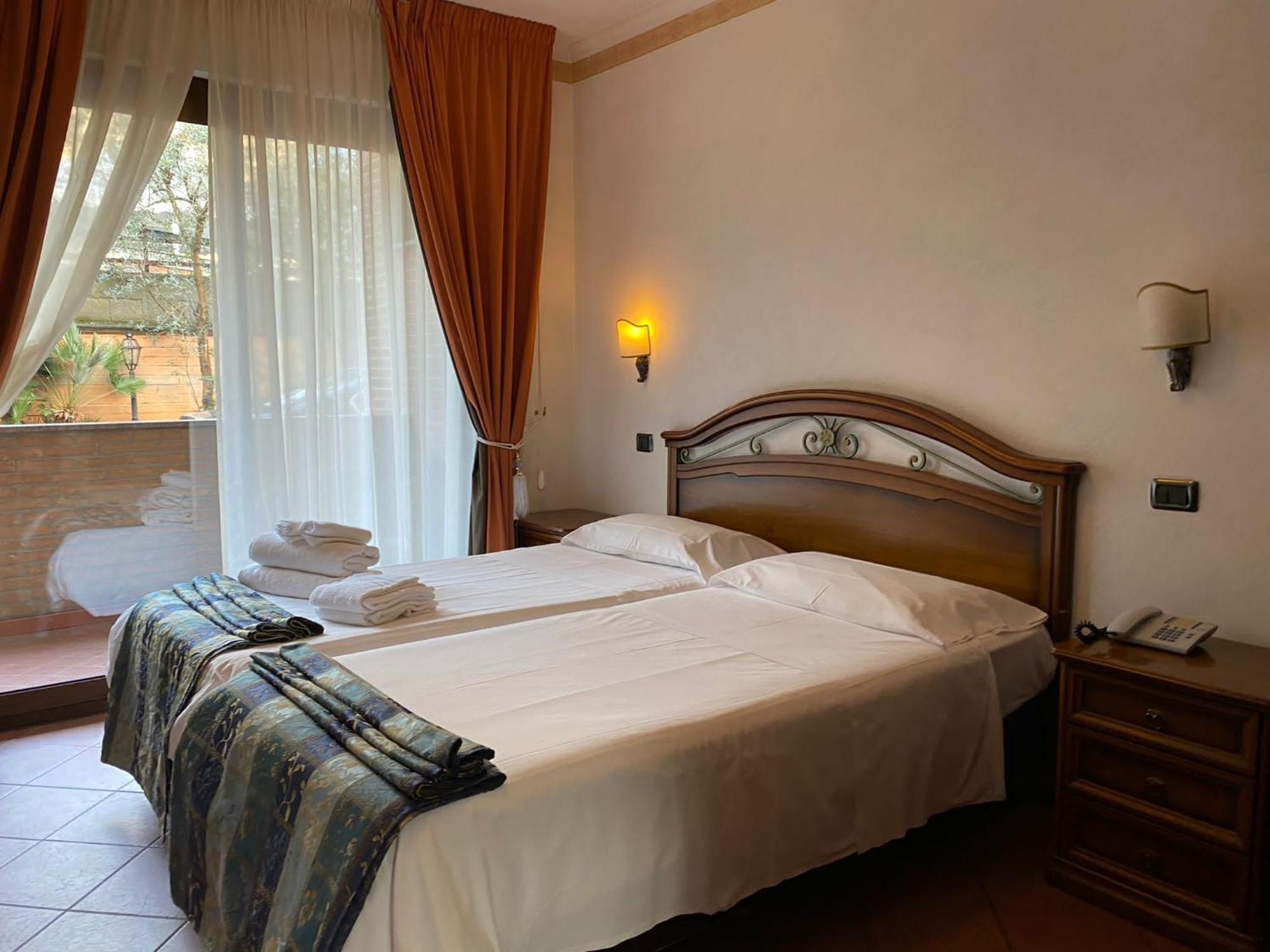 Euro House Inn Airport Fiumicino Exteriér fotografie